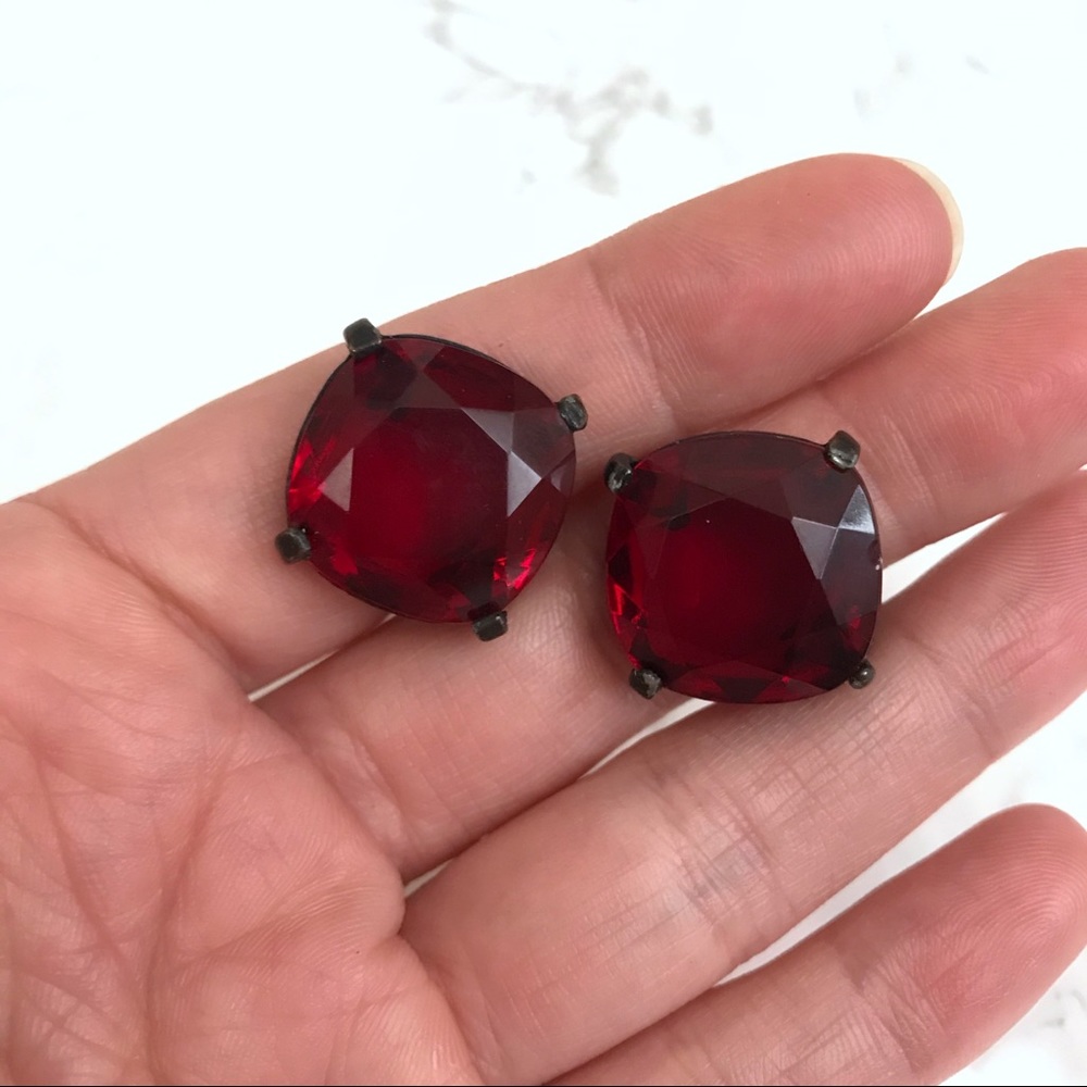 Vintage Stunning Ruby Red Glass Clip on Earrings